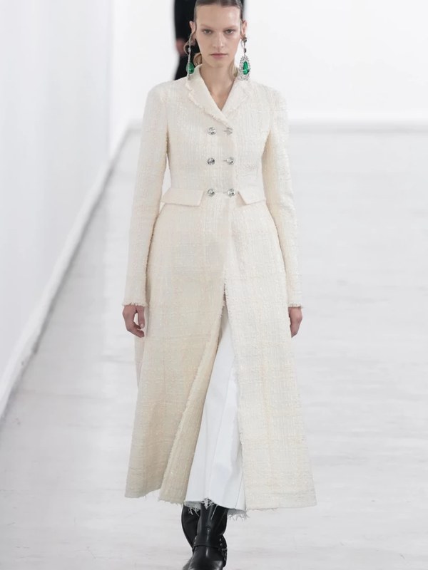 Giambattista Valli FW-2023/24 (осень-зима 2023/24) (98844-Giambattista-Vali-FW-2023-12.jpg) Giambattista Valli FW-2023/24 (осень-зима 2023/24) (98844-Giambattista-Vali-FW-2023-12.jpg)