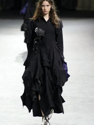 Yohji Yamamoto FW-2023/24 (осень-зима 2023/24) (99037-Yonji-Yamamoto-FW-2023-b.jpg)