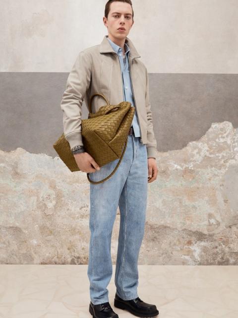 Bottega Veneta Pre-Fall 2023 (99151-Bottega-Veneta-Pre-Fall-2023-02.jpg)