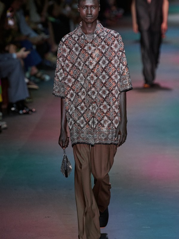 Etro Menswear SS-2024 (весна-лето 2024) (99449-Etro-Menswear-SS-2024-04.jpg) Etro Menswear SS-2024 (весна-лето 2024) (99449-Etro-Menswear-SS-2024-04.jpg)