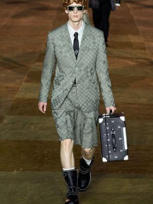 Louis Vuitton Menswear SS-2024 (весна-лето 2024) (99500-Louis-Vuitton-Menswear-SS-2024-04.jpg)