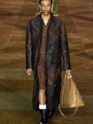 Louis Vuitton Menswear SS-2024 (весна-лето 2024) (99500-Louis-Vuitton-Menswear-SS-2024-b.jpg)