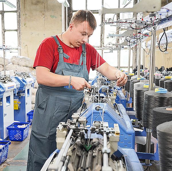 «ЛидерТекс» организовал выпуск трикотажных перчаток на производственной площадке кинешемской фабрики «Томна» (99515-leader-tex-s
