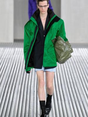 Prada Menswear SS-2024 (весна-лето 2024) (99555-Prada-Menswear-SS-2024-b.jpg)