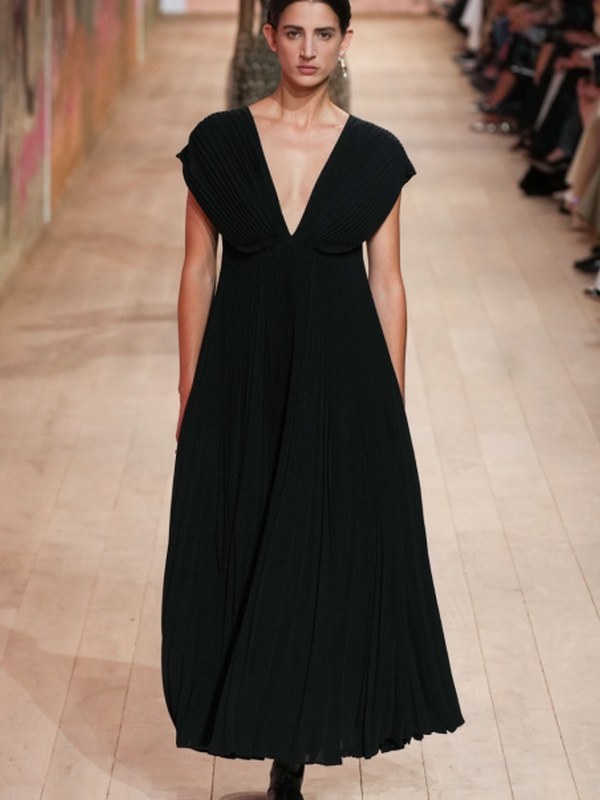 Dior Couture FW-2023 (осень-зима 2023) (99659-Dior-Couture-FW-2023-10.jpg) Dior Couture FW-2023 (осень-зима 2023) (99659-Dior-Couture-FW-2023-10.jpg)
