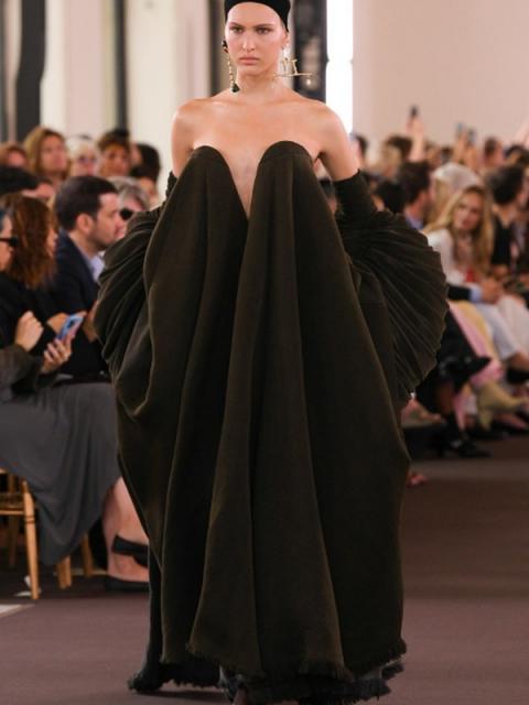 Schiaparelli Couture осень-зима 2023 (99702-Sciaparelli-Couture-FW-2023-02.jpg)