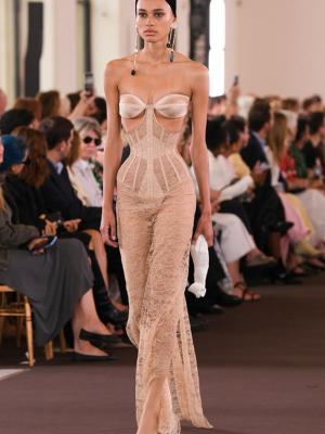 Schiaparelli Couture осень-зима 2023 (99702-Sciaparelli-Couture-FW-2023-06.jpg)