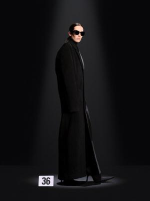 Balenciaga Haute Couture осень-зима 2023 (99814-Balenciaga-Couture-FW-2023-09.jpg)