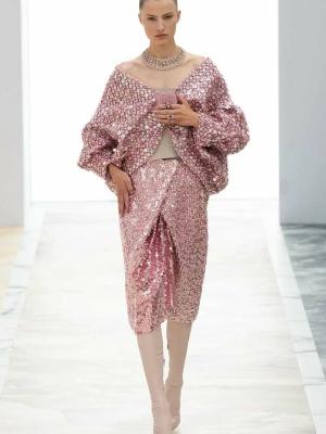 Fendi Couture осень-зима 2023 (99857-Fendi-Couture-FW-2023-09.jpg)
