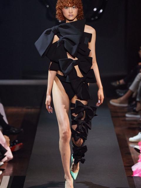 Viktor&Rolf Couture осень-зима 2023 (99901-Viktor-Rolf-Couture-FW-2023-05.jpg)