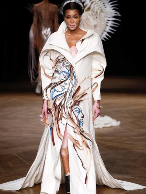 Iris van Herpen Couture осень-зима 2023 (99968-Iris-Van-Herpen-Couture-2023-04.jpg)