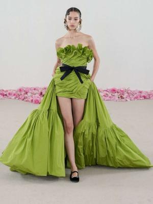 Giambattista Valli Couture осень-зима 2023  (99978-Giambatista-Valli-Couture-FW-2023-06.jpg)