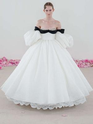 Giambattista Valli Couture осень-зима 2023  (99978-Giambatista-Valli-Couture-FW-2023-b.jpg)