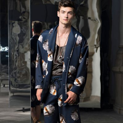 TRUSSARDI Men`s SS-2017 (мужчины весна-лето) (Trussardi-Uomo-SS17.s.jpg)